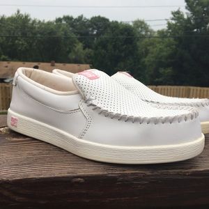 Women’s DC Villain shoes size 9